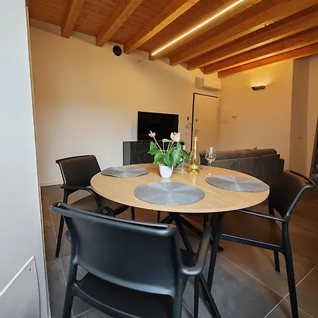 New Nido Di Luce In The Center, 2 Bedrooms アパート *
