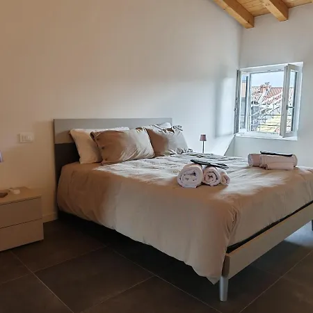 New Nido Di Luce In The Center, 2 Bedrooms アパート ベルガモ