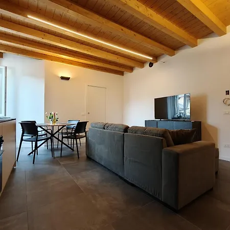 New Nido Di Luce In The Center, 2 Bedrooms