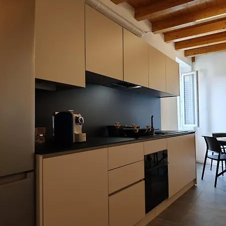 New Nido Di Luce In The Center, 2 Bedrooms Daire Bergamo