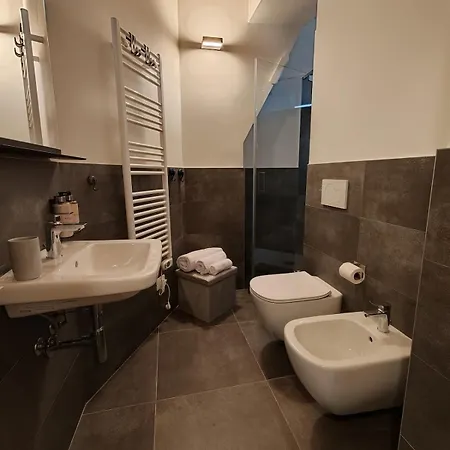 New Nido Di Luce In The Center, 2 Bedrooms *